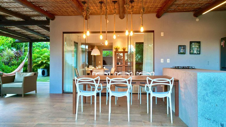 Casa com 3 suítes Condomínio Alto da Enseada