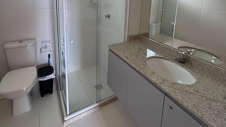 Casa com 3 suítes Condomínio Alto da Enseada