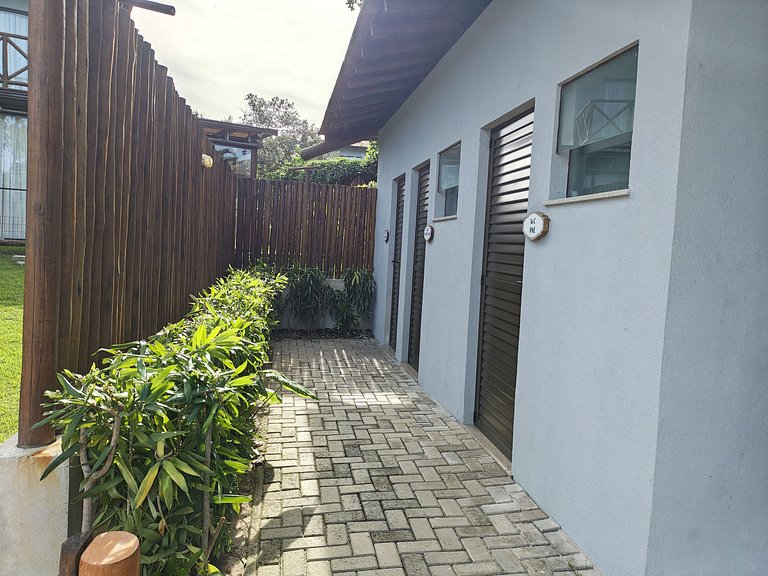 Casa com 3 suítes Condomínio Alto da Enseada