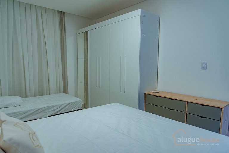 Bela Casa Alta Padrão 6Qts em Guarajuba Prox Praia